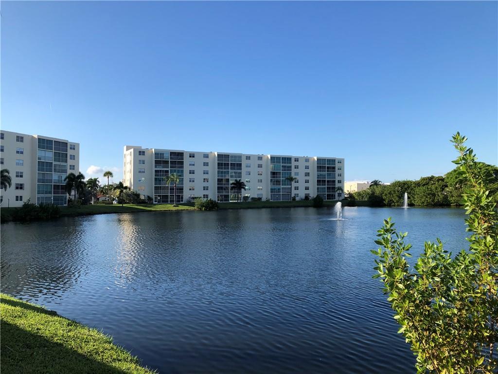 MEADOWBROOK LAKES - Residential
