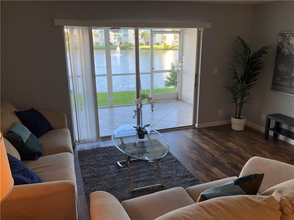 MEADOWBROOK LAKES - Residential