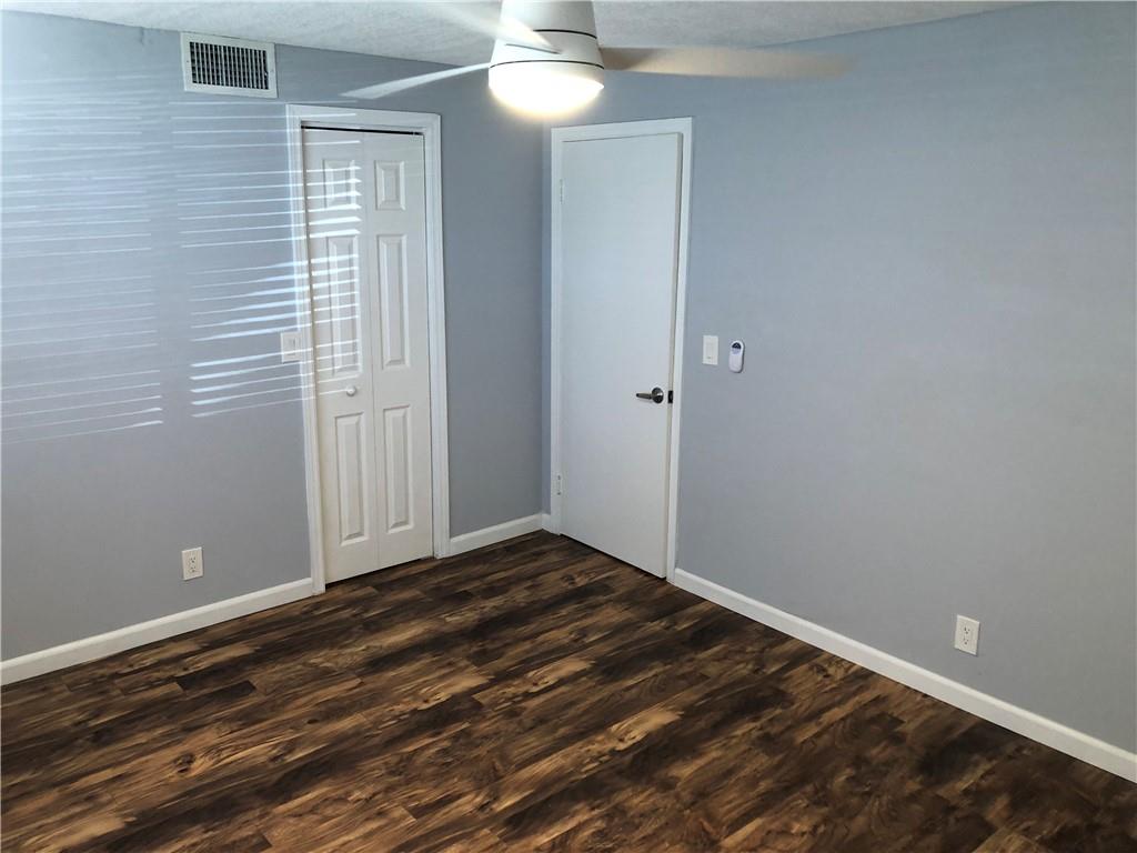 MEADOWBROOK LAKES - Residential