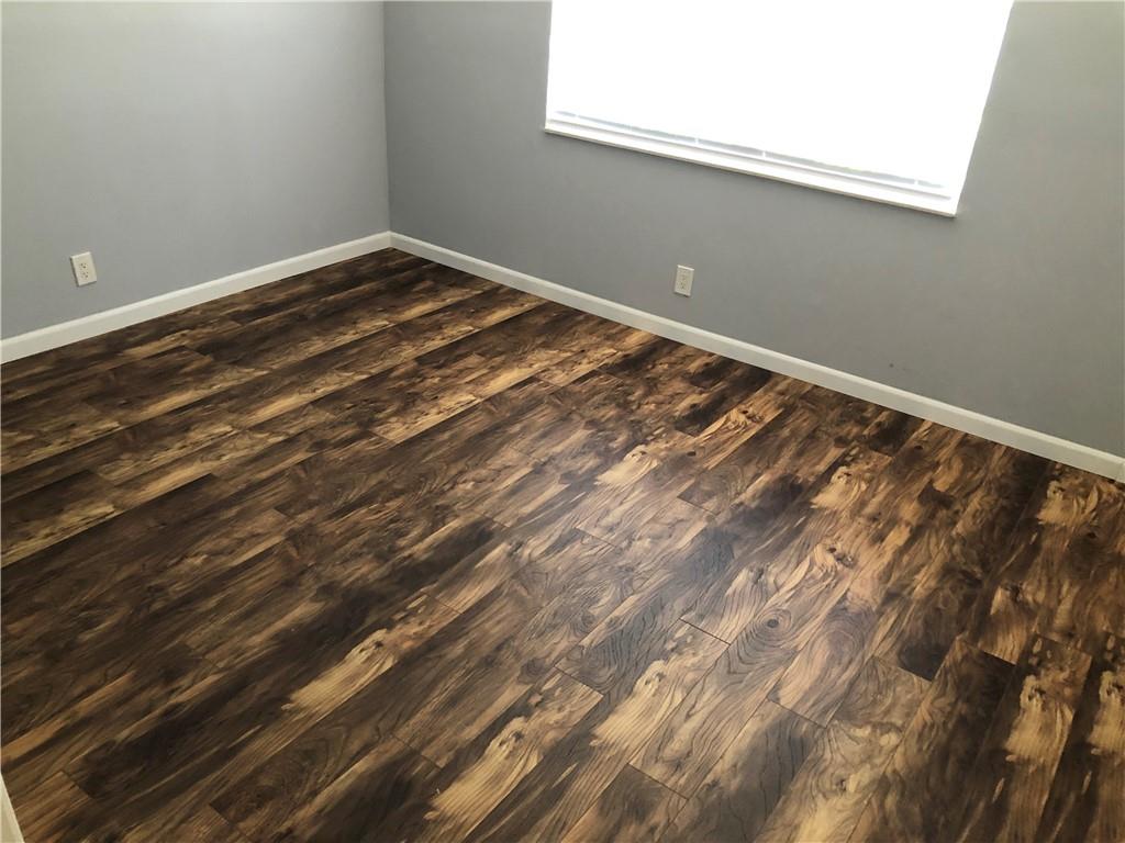 MEADOWBROOK LAKES - Residential