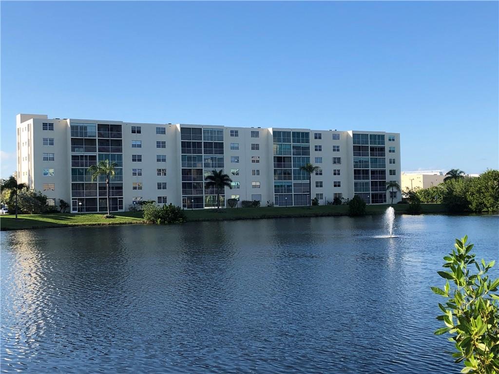 MEADOWBROOK LAKES - Residential