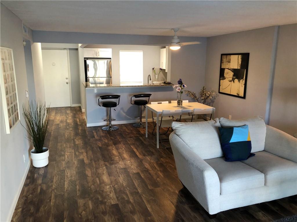 MEADOWBROOK LAKES - Residential