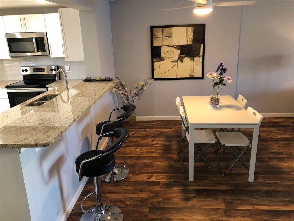 MEADOWBROOK LAKES - Residential