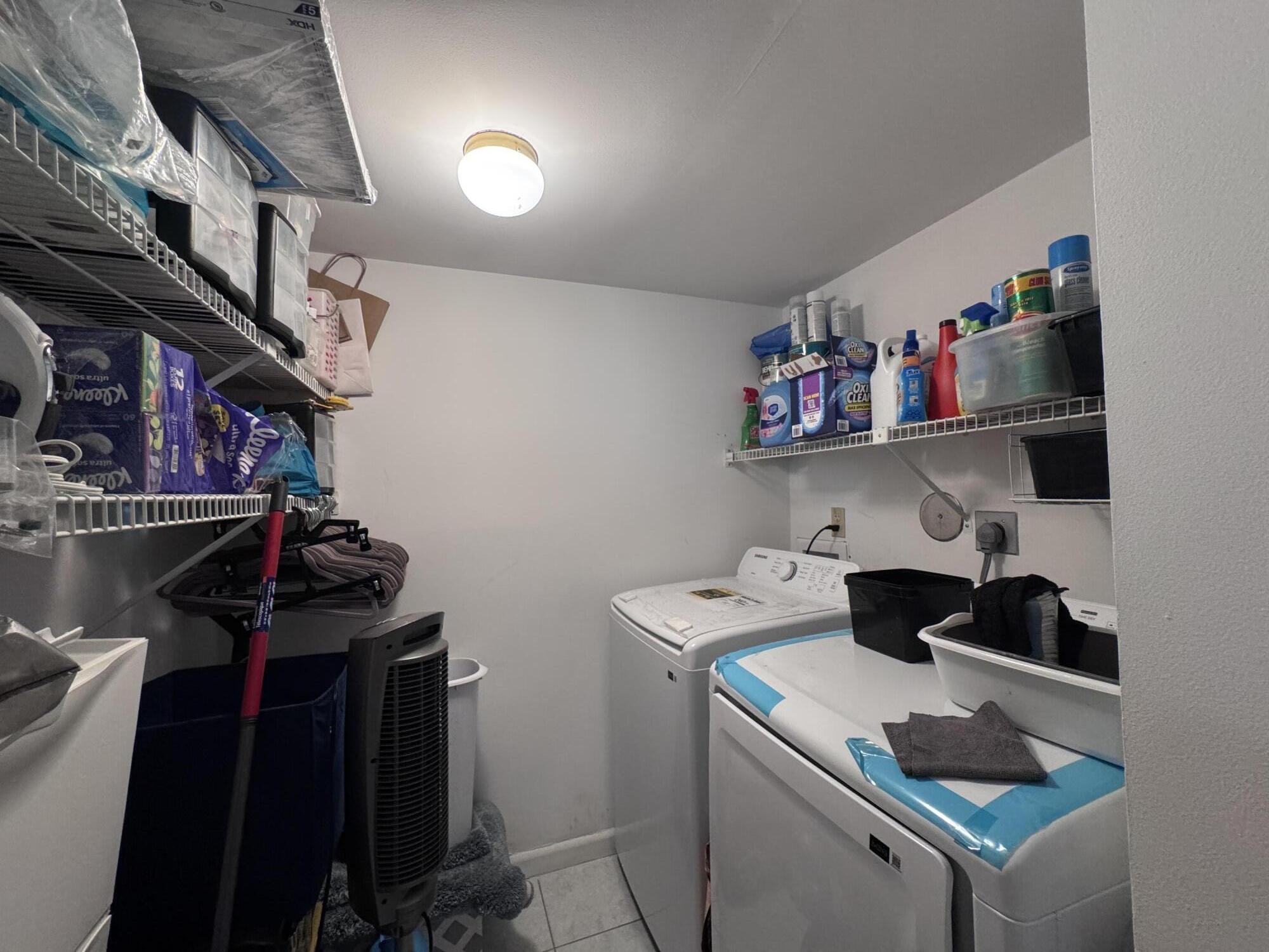 PALM CLUB WEST VILLAGE I - Residential Lease