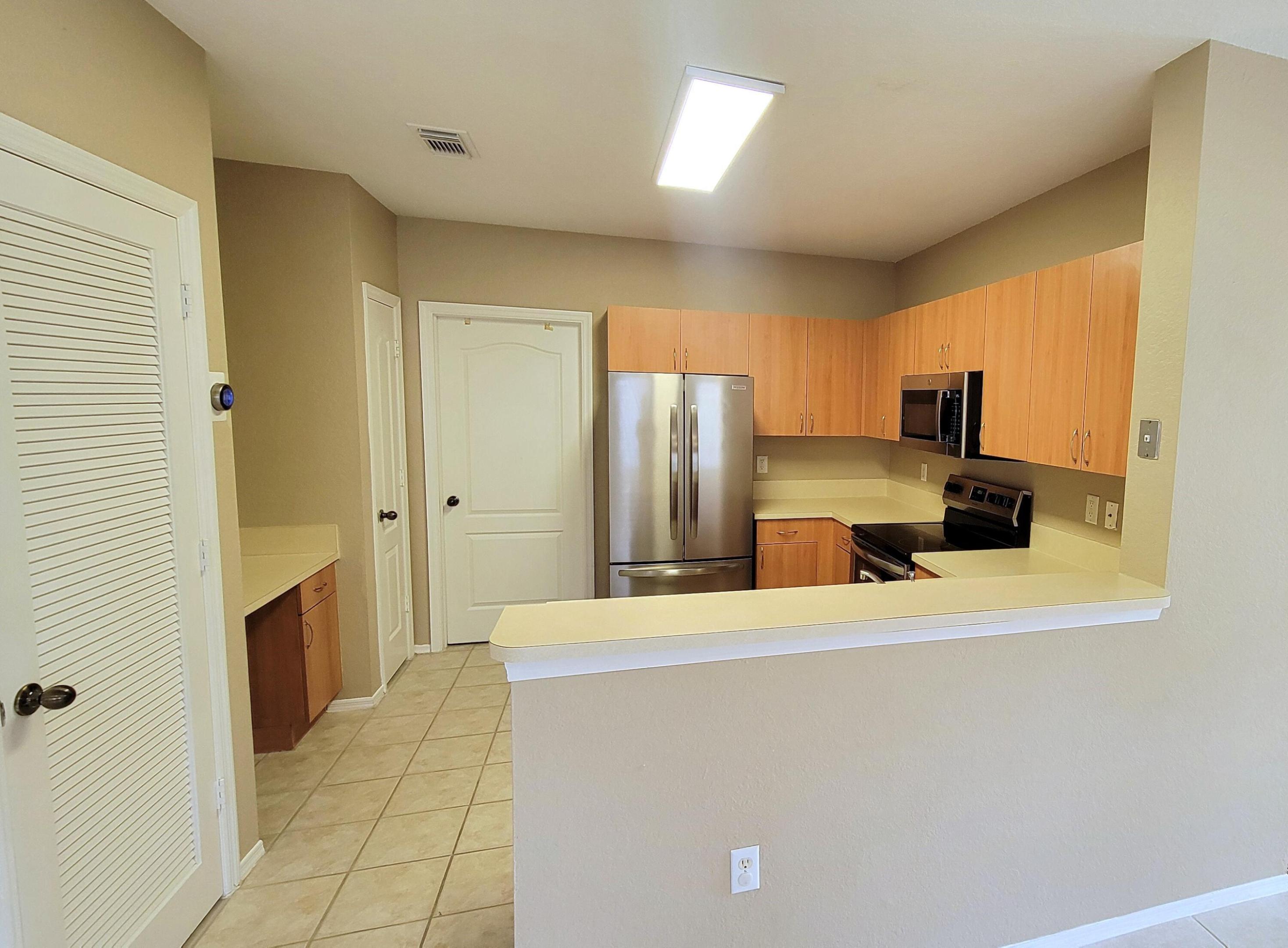 RESIDENCES OF BELMONT AT BOYNTON BEACH CONDO - Residential Lease