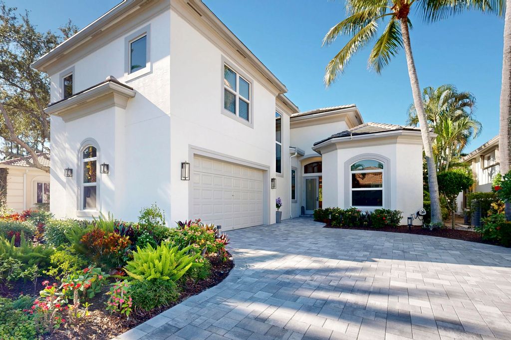 Photo of 142 Porto Vecchio Way, Palm Beach Gardens, FL 33418 (MLS # R11162591)