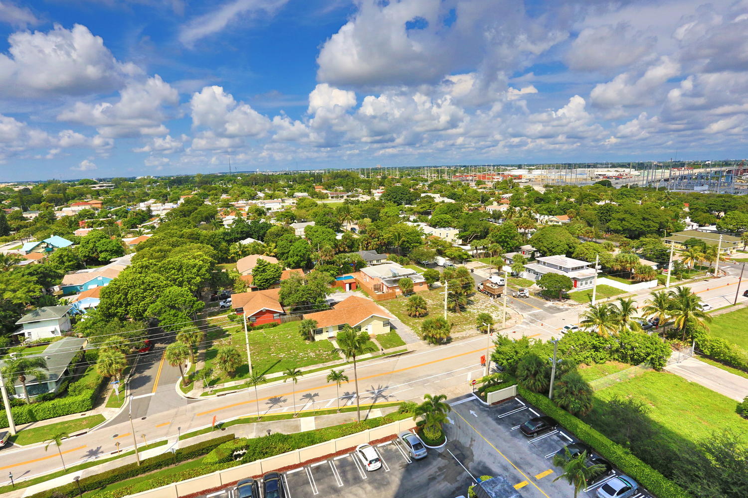 PALM BEACH HOUSE CONDO - Residential