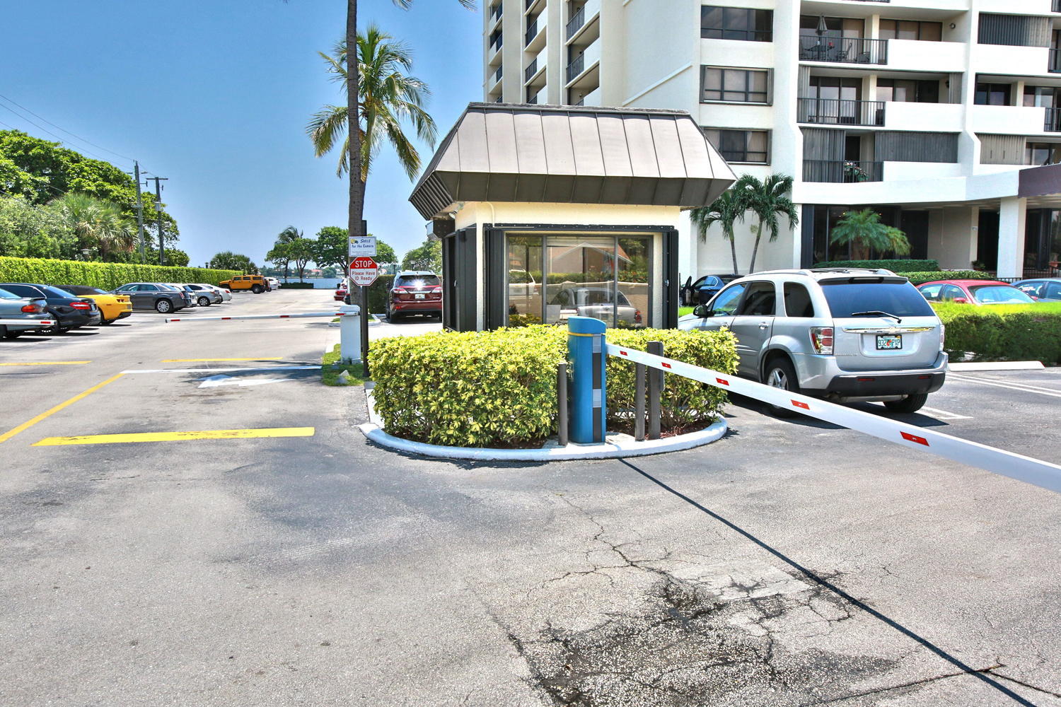 PALM BEACH HOUSE CONDO - Residential