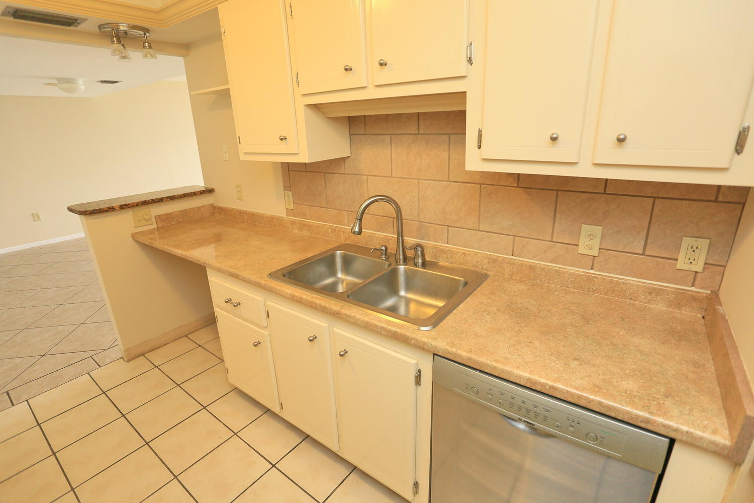 PALM BEACH HOUSE CONDO - Residential