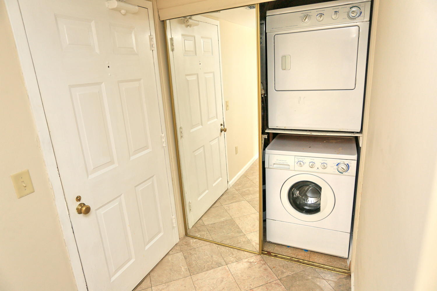 PALM BEACH HOUSE CONDO - Residential