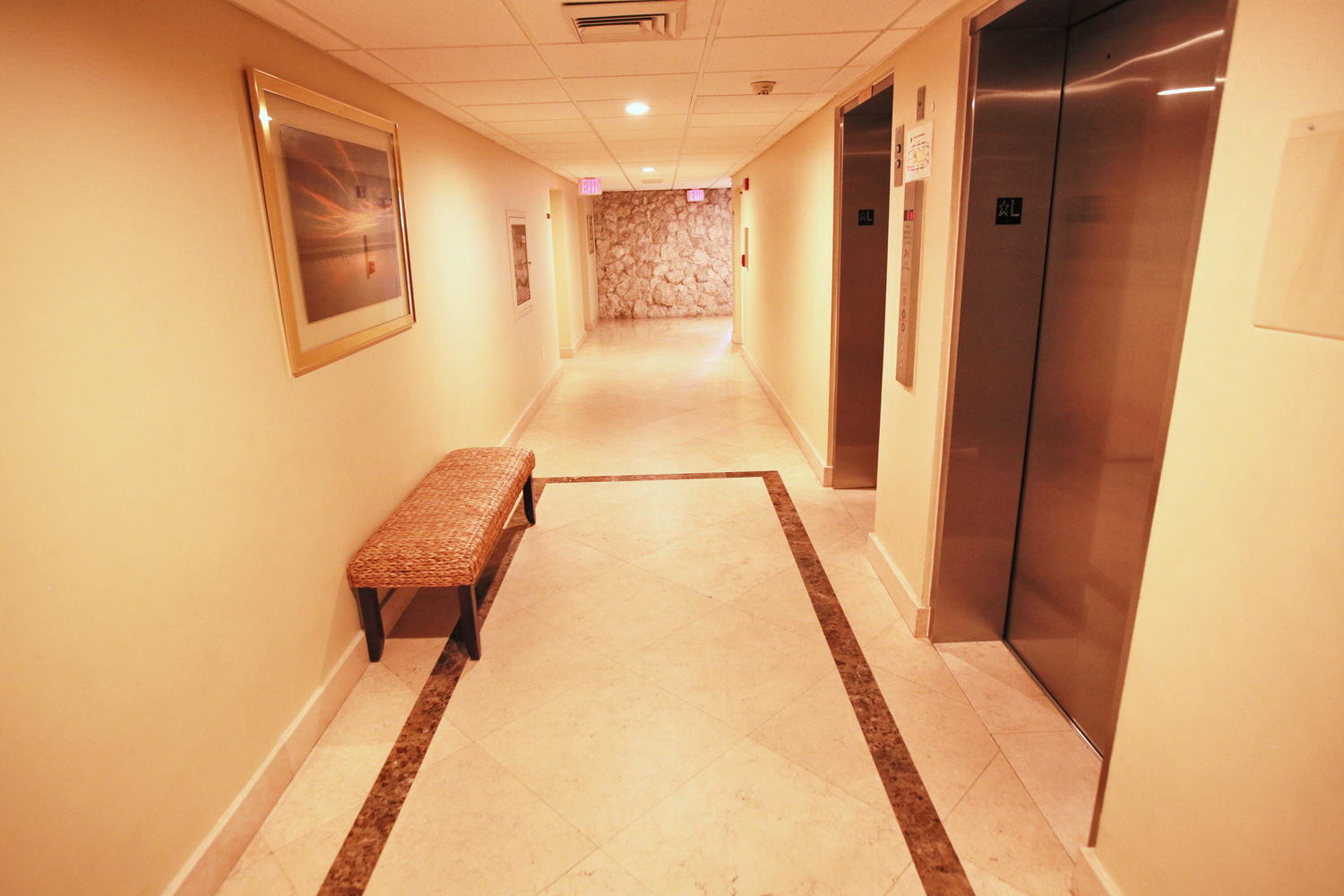 PALM BEACH HOUSE CONDO - Residential