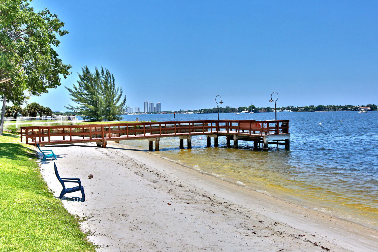 PALM BEACH HOUSE CONDO - Residential