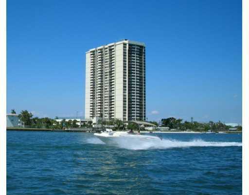 PALM BEACH HOUSE CONDO - Residential