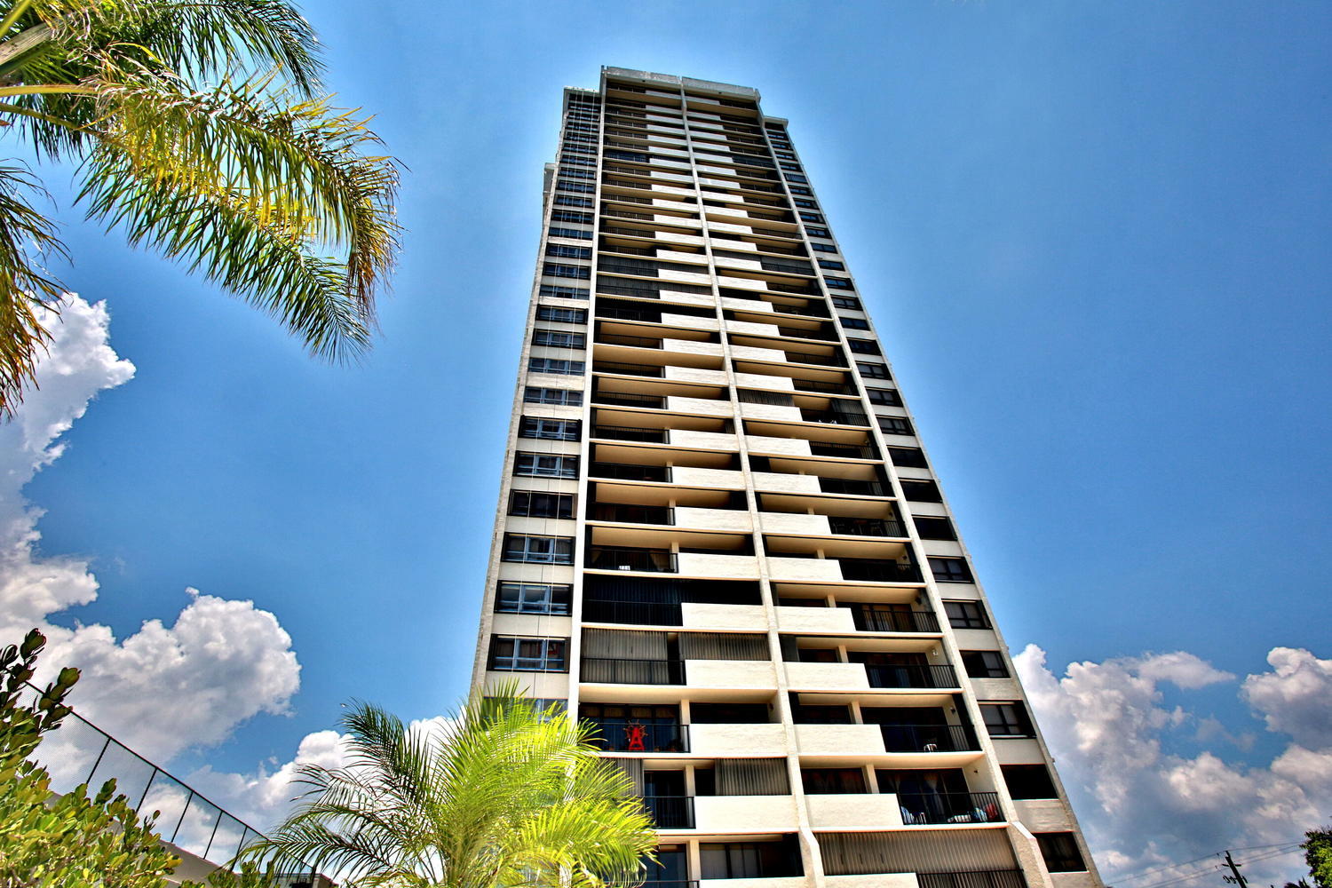 PALM BEACH HOUSE CONDO - Residential