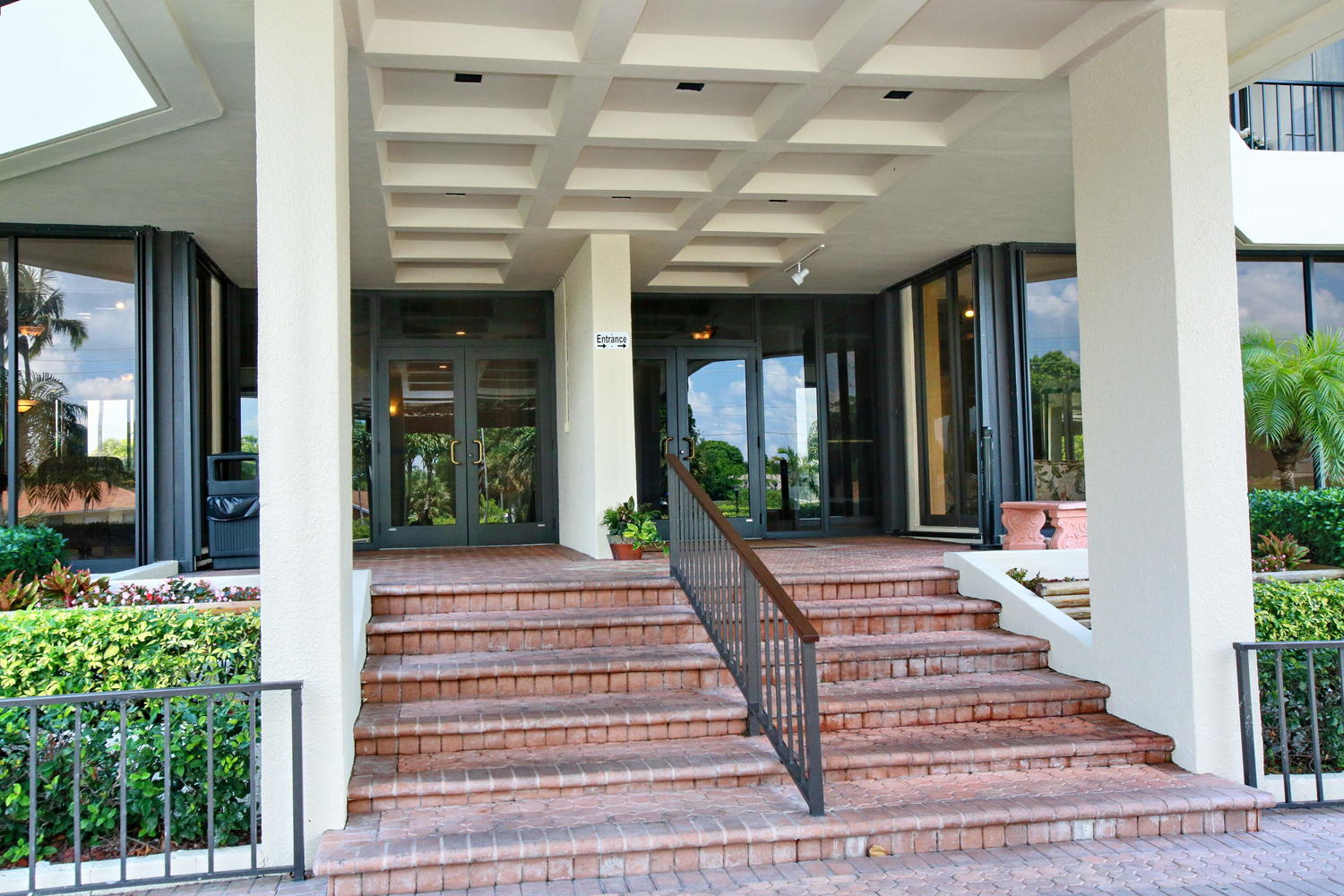 PALM BEACH HOUSE CONDO - Residential