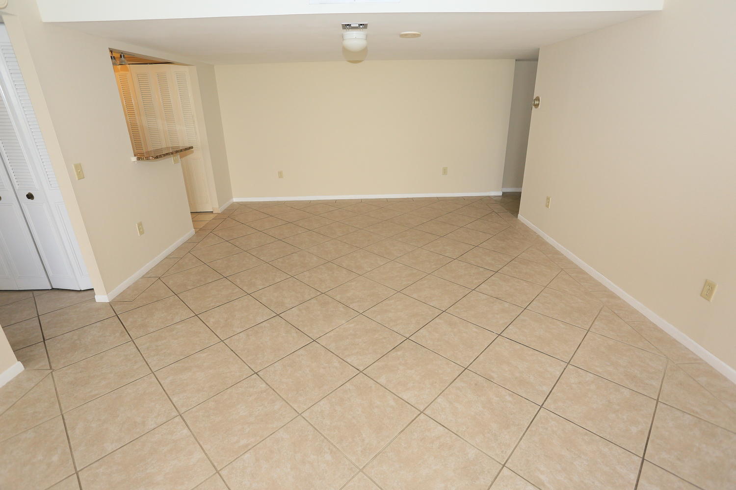 PALM BEACH HOUSE CONDO - Residential