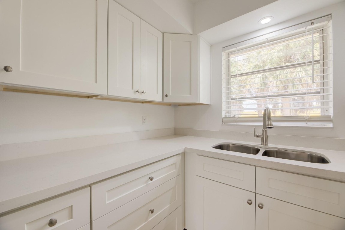 Oakland Blvd Dev 50-37 B - Residential Lease