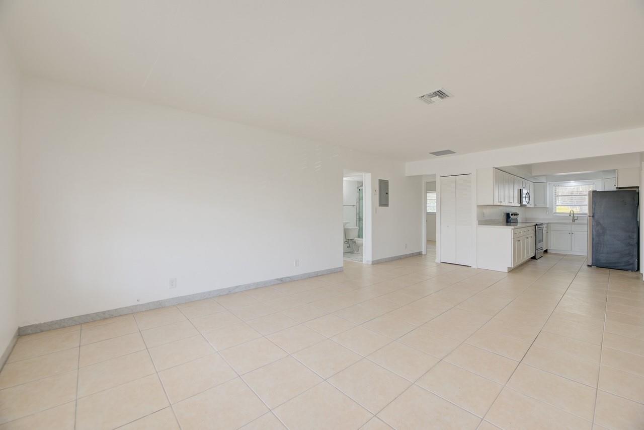 Oakland Blvd Dev 50-37 B - Residential Lease