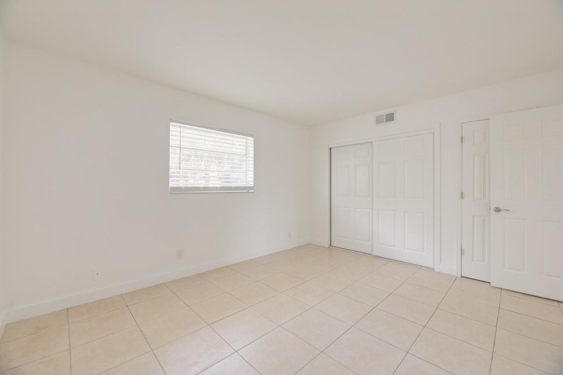 Oakland Blvd Dev 50-37 B - Residential Lease
