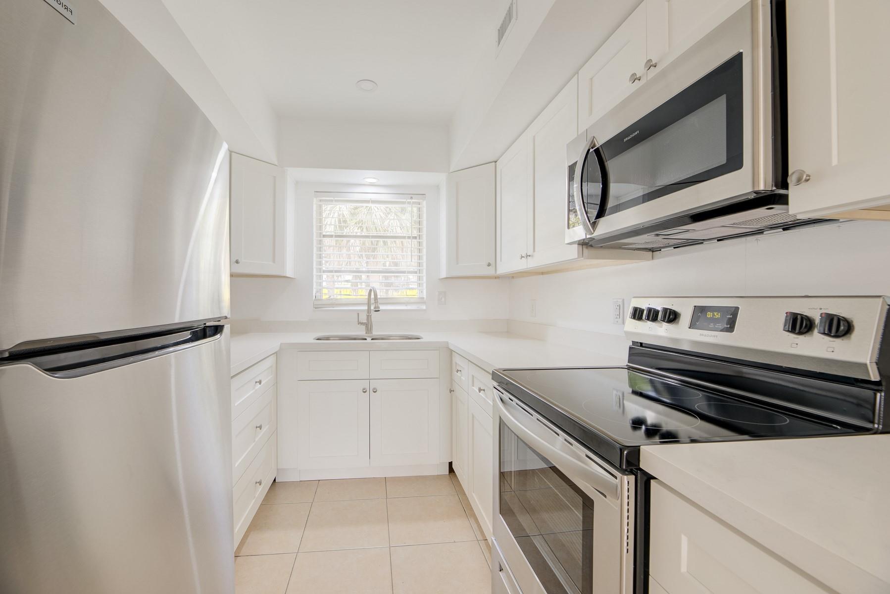 Oakland Blvd Dev 50-37 B - Residential Lease