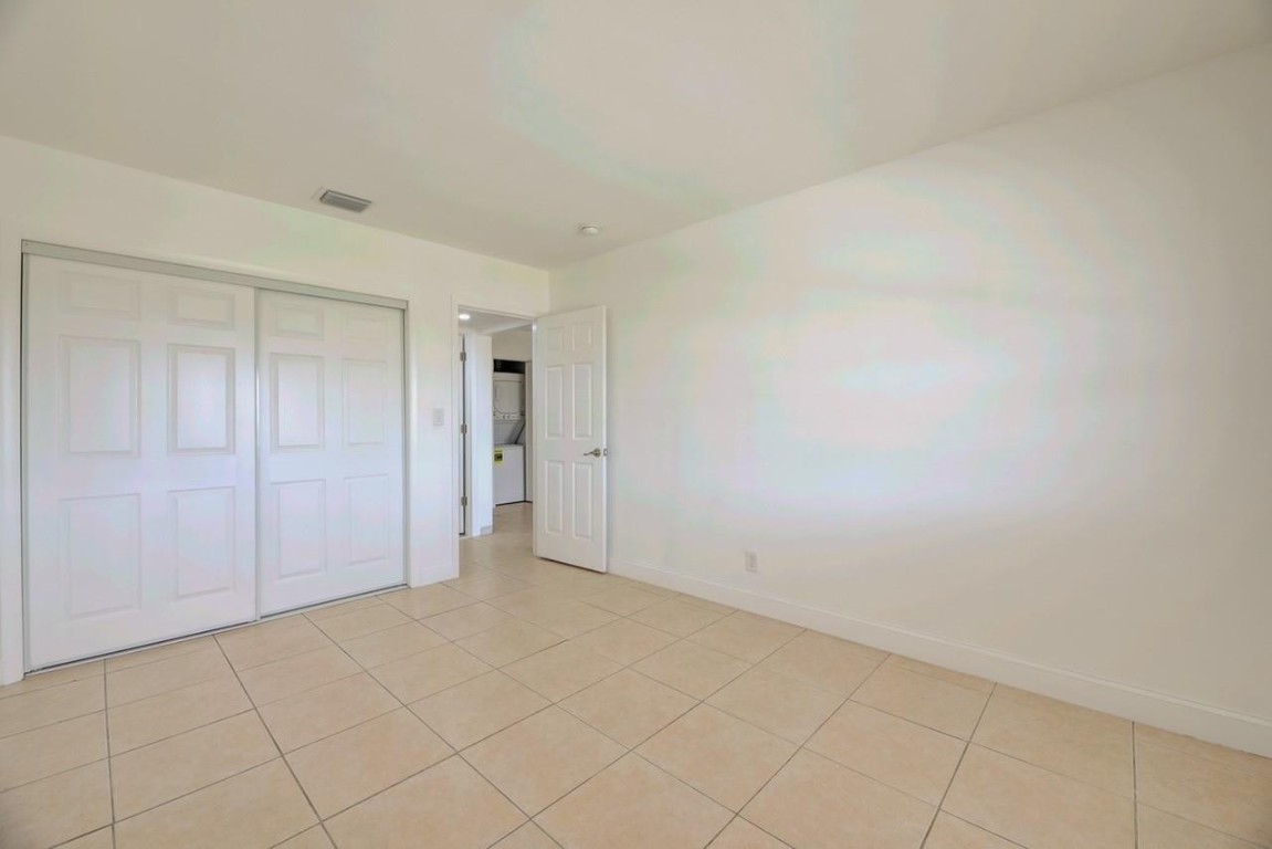 Oakland Blvd Dev 50-37 B - Residential Lease