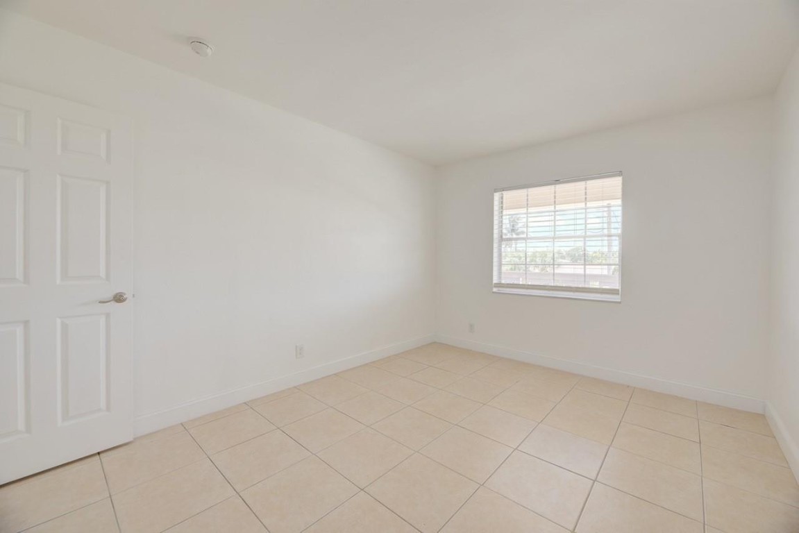 Oakland Blvd Dev 50-37 B - Residential Lease