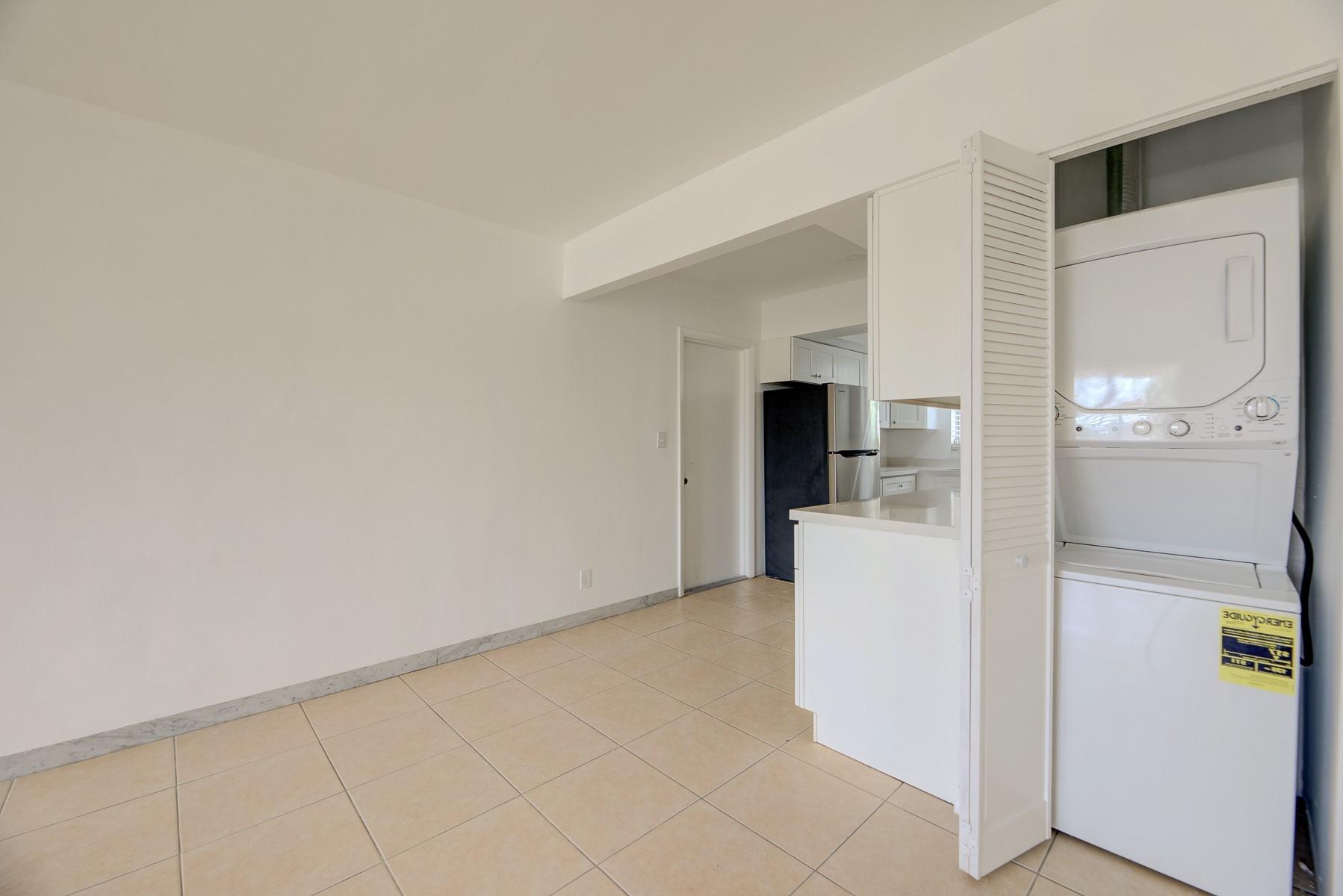Oakland Blvd Dev 50-37 B - Residential Lease