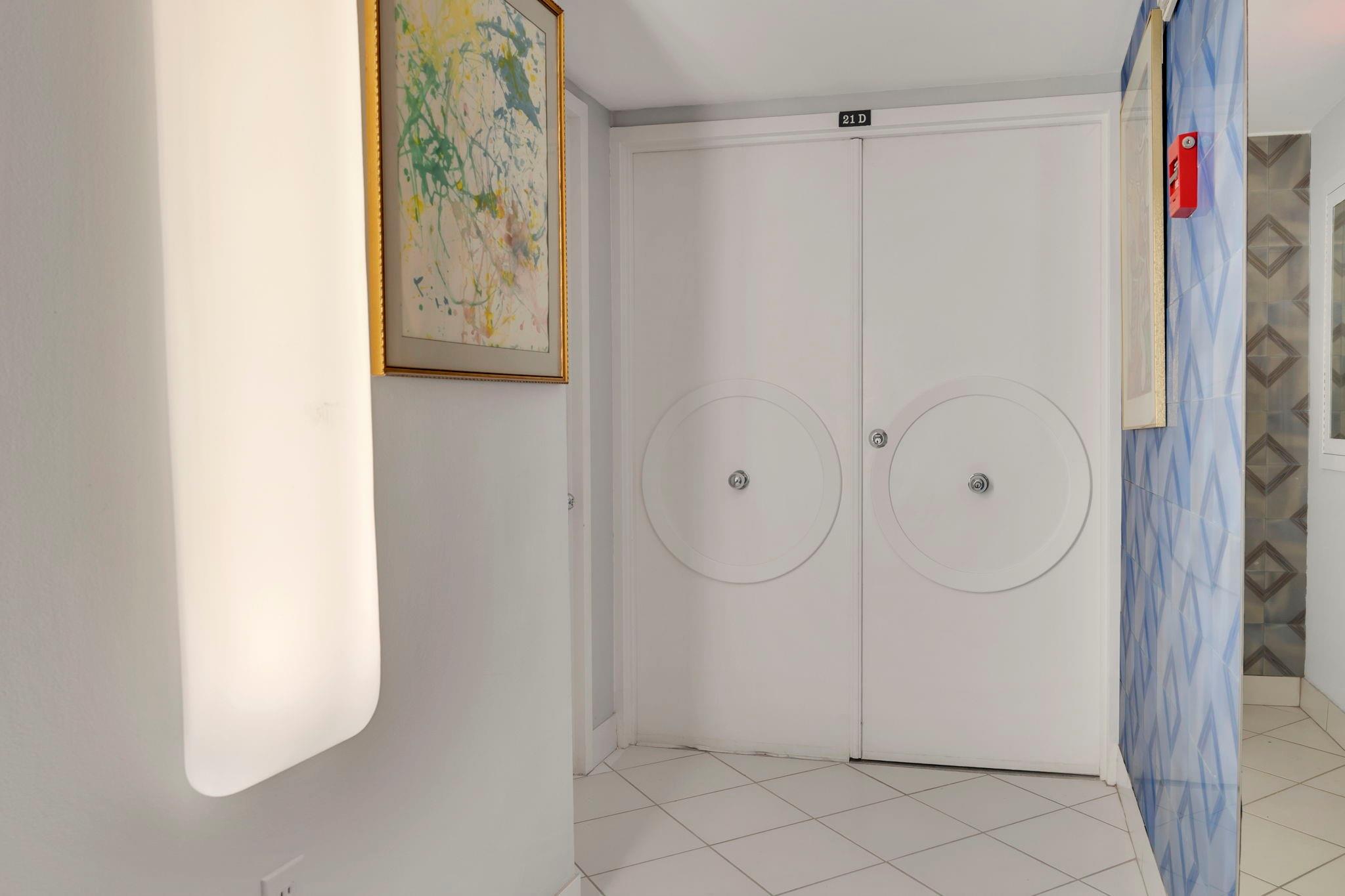 CORINTHIAN - Residential