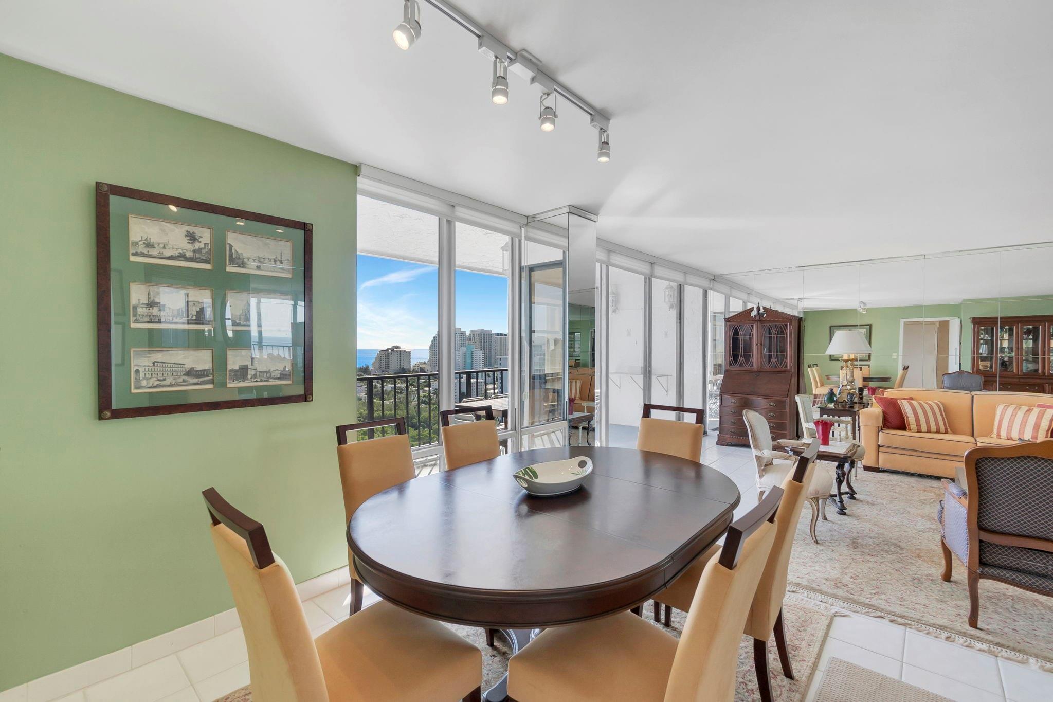 CORINTHIAN - Residential