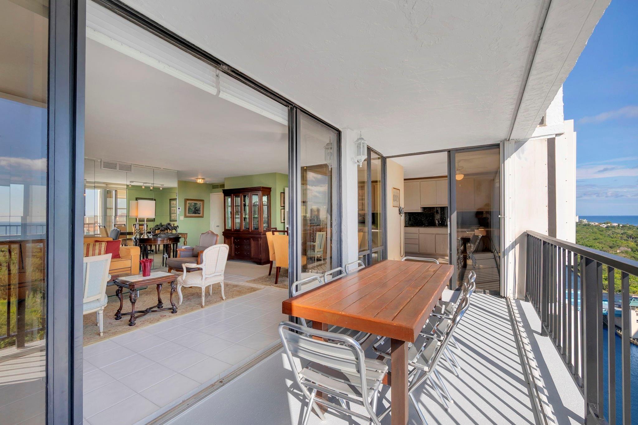 CORINTHIAN - Residential