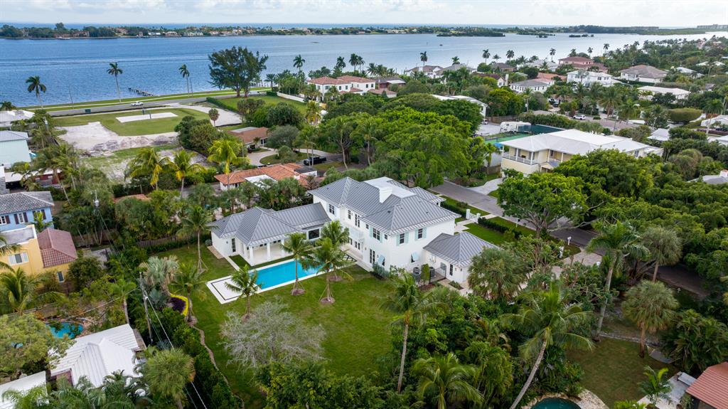 ESSEX LANE - Residential