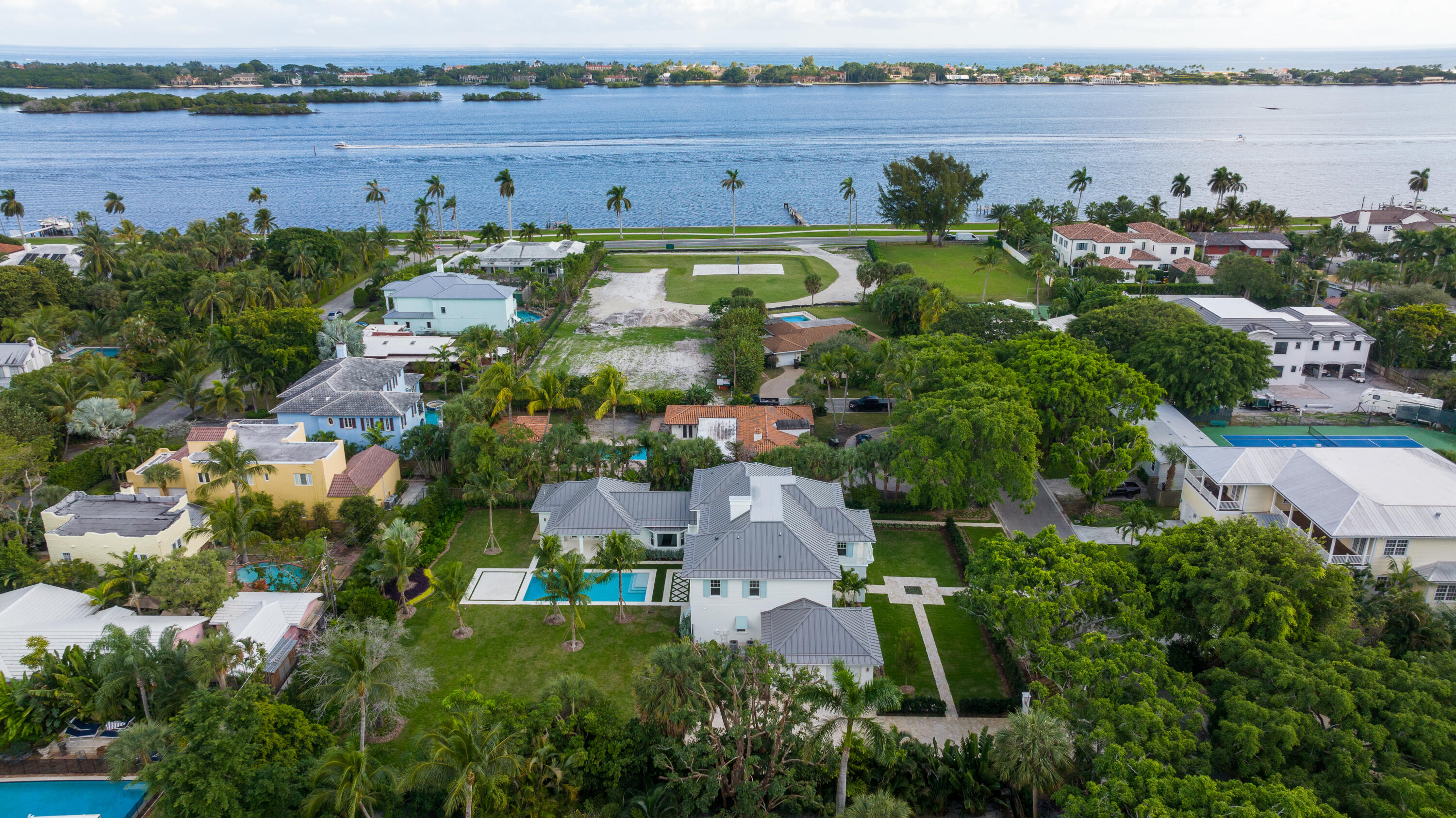 ESSEX LANE - Residential