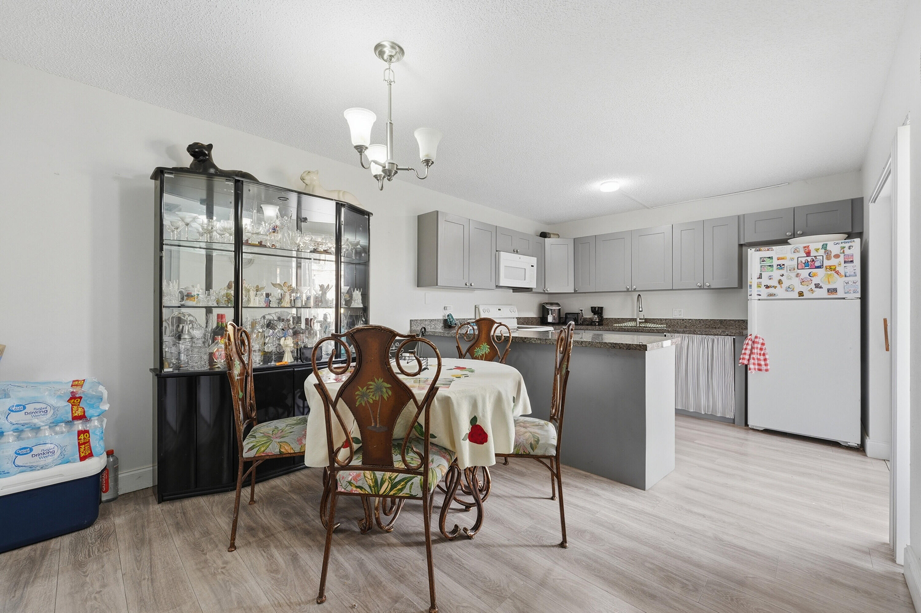 SHERWOOD LAKES - Residential