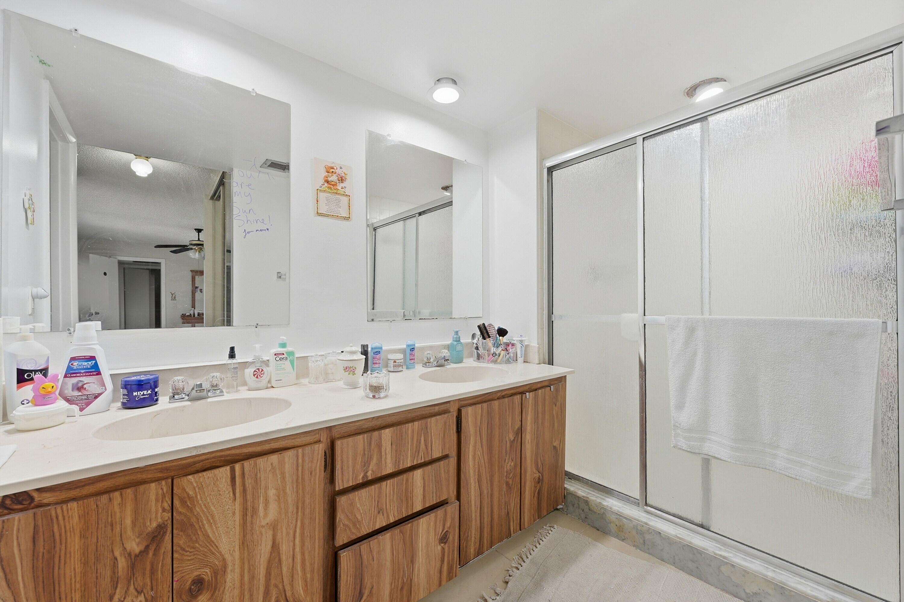 SHERWOOD LAKES - Residential