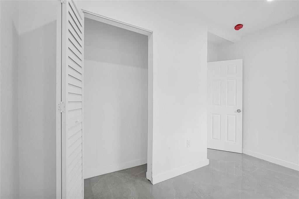 QUEENS PARK - Residential