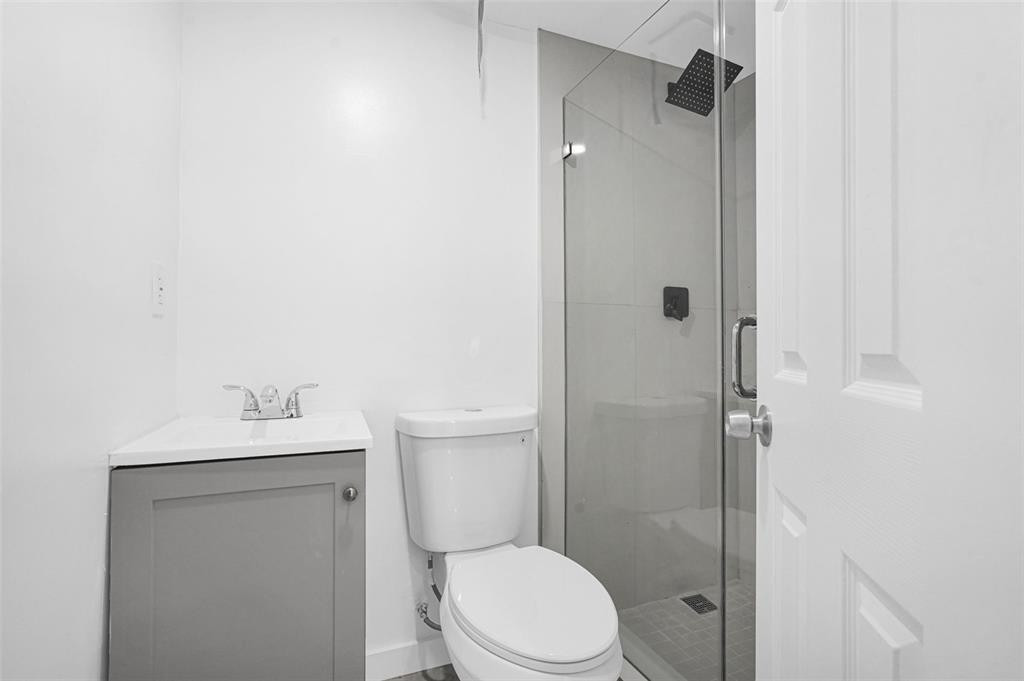 QUEENS PARK - Residential