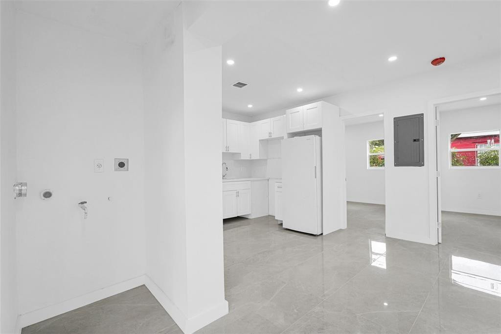 QUEENS PARK - Residential