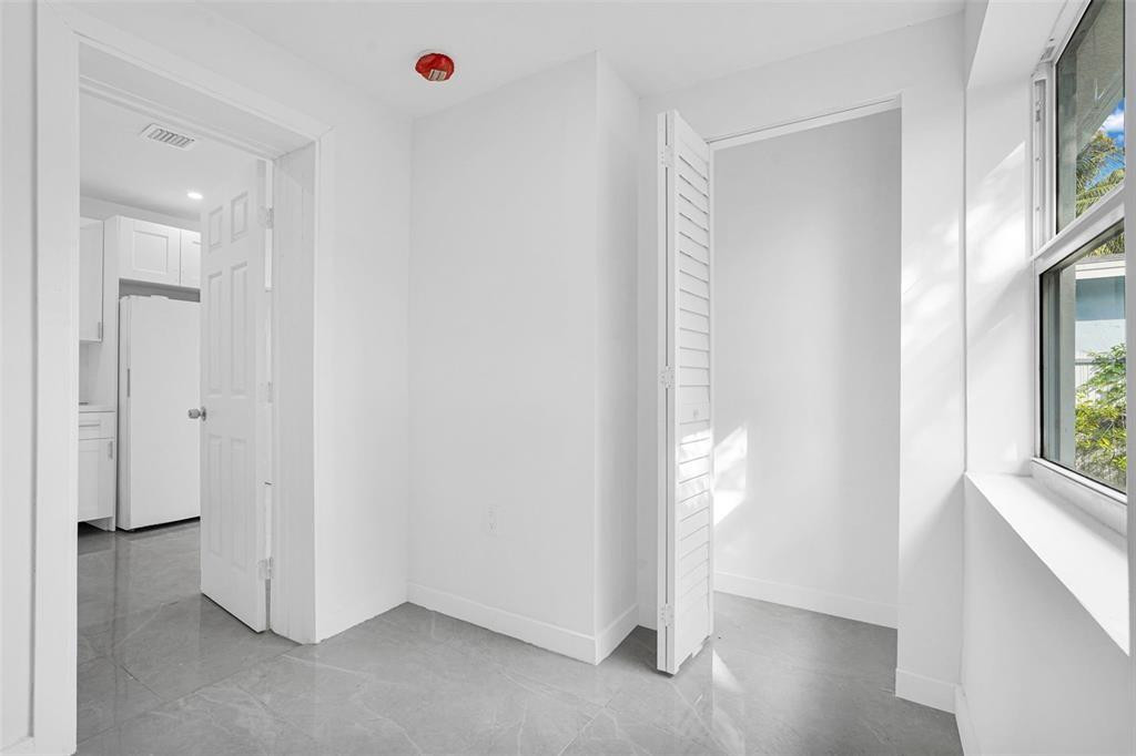 QUEENS PARK - Residential