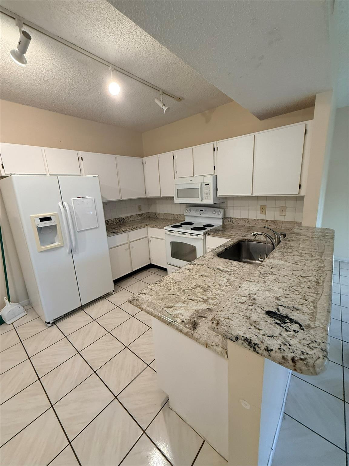 Pierpointe Five Condo II - Residential Lease
