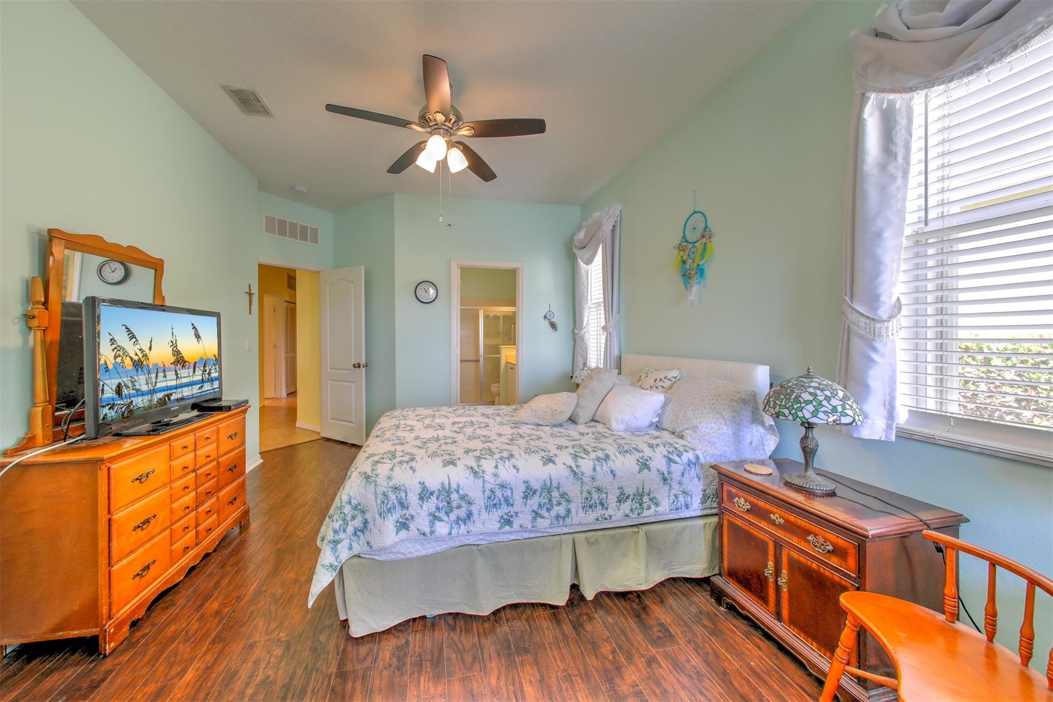 Tradition 18 - Residential