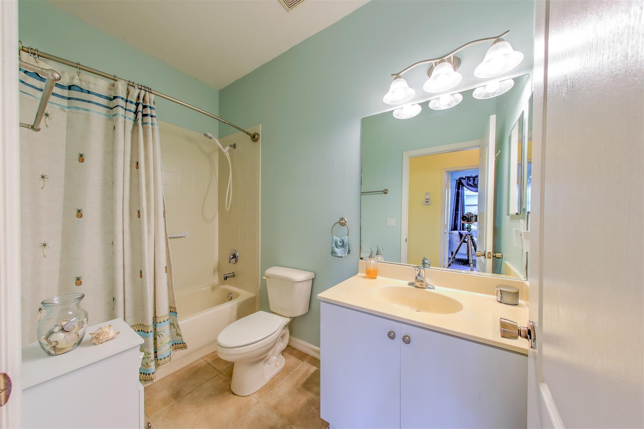 Tradition 18 - Residential