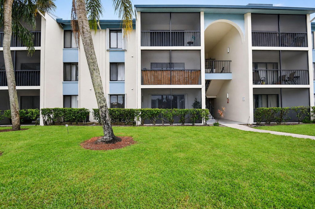 Photo of 1108 Green Pine Boulevard #E1, West Palm Beach, FL 33409 (MLS # B26037807)