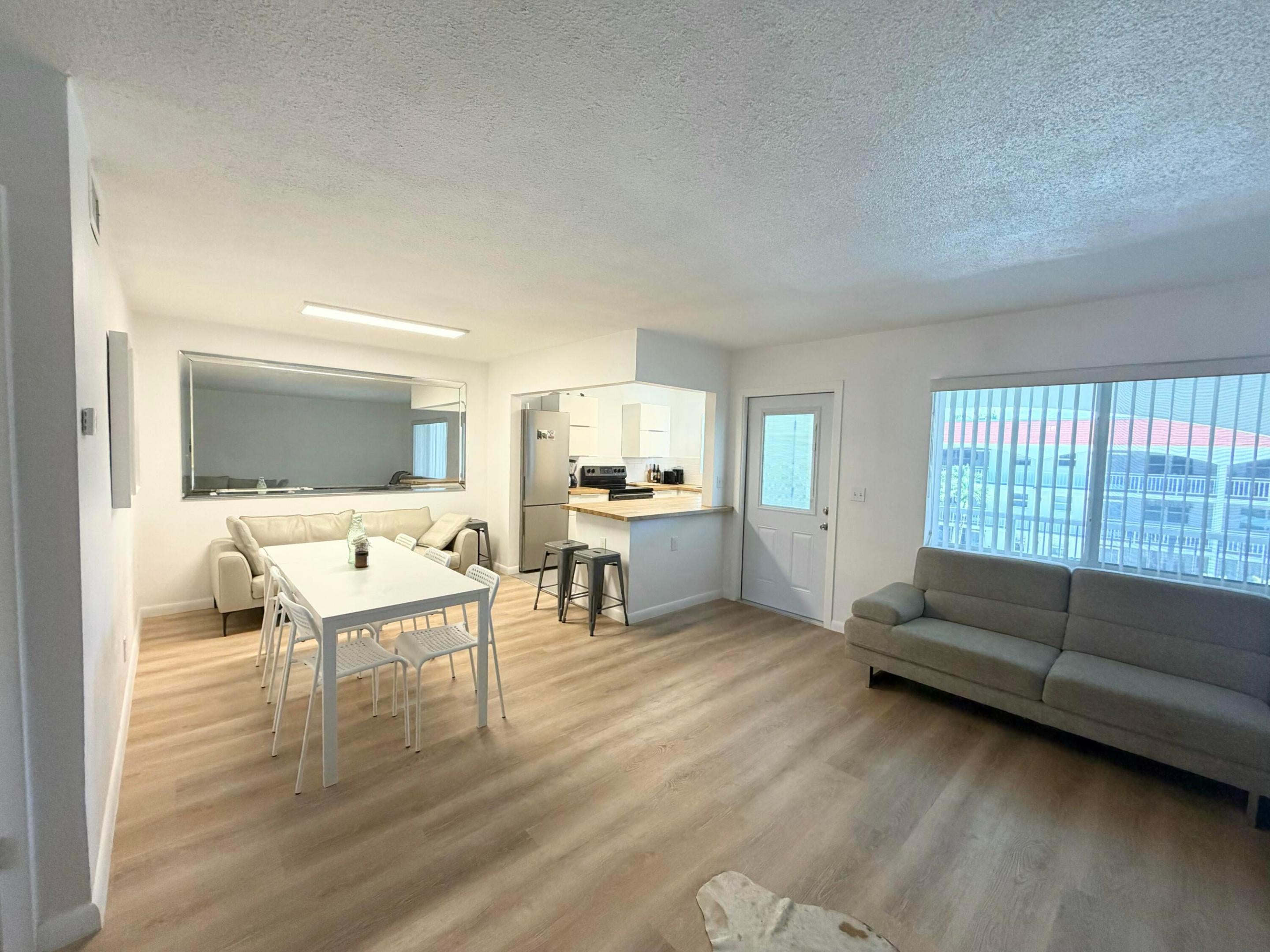 580 Egret Drive 305, Hallandale Beach FL 33009