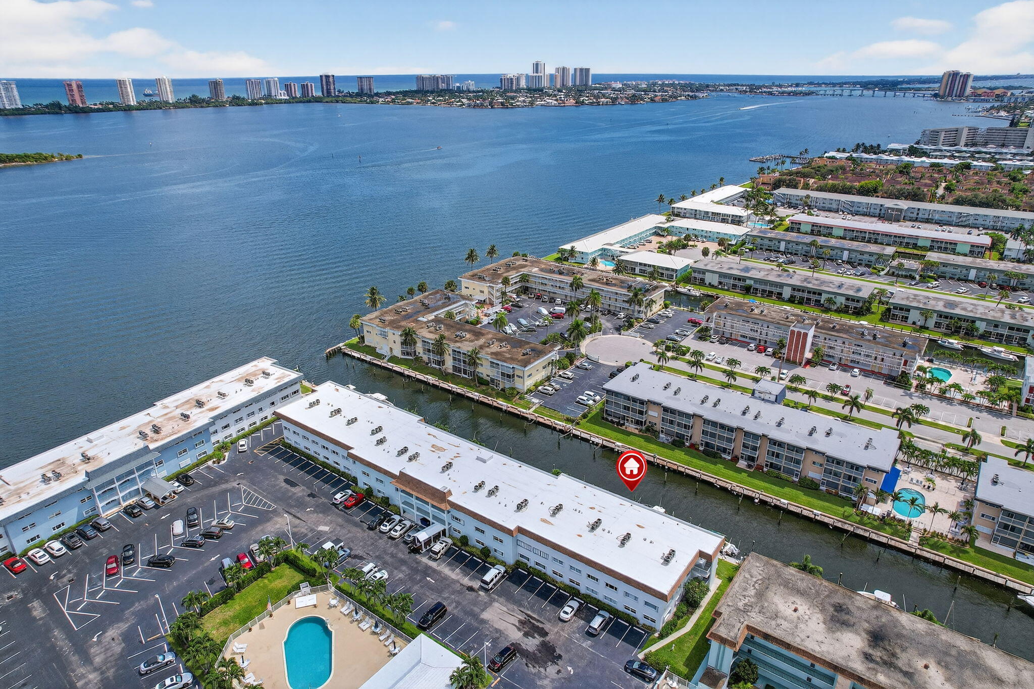 SHORE CLUB APTS B & C CON - Residential
