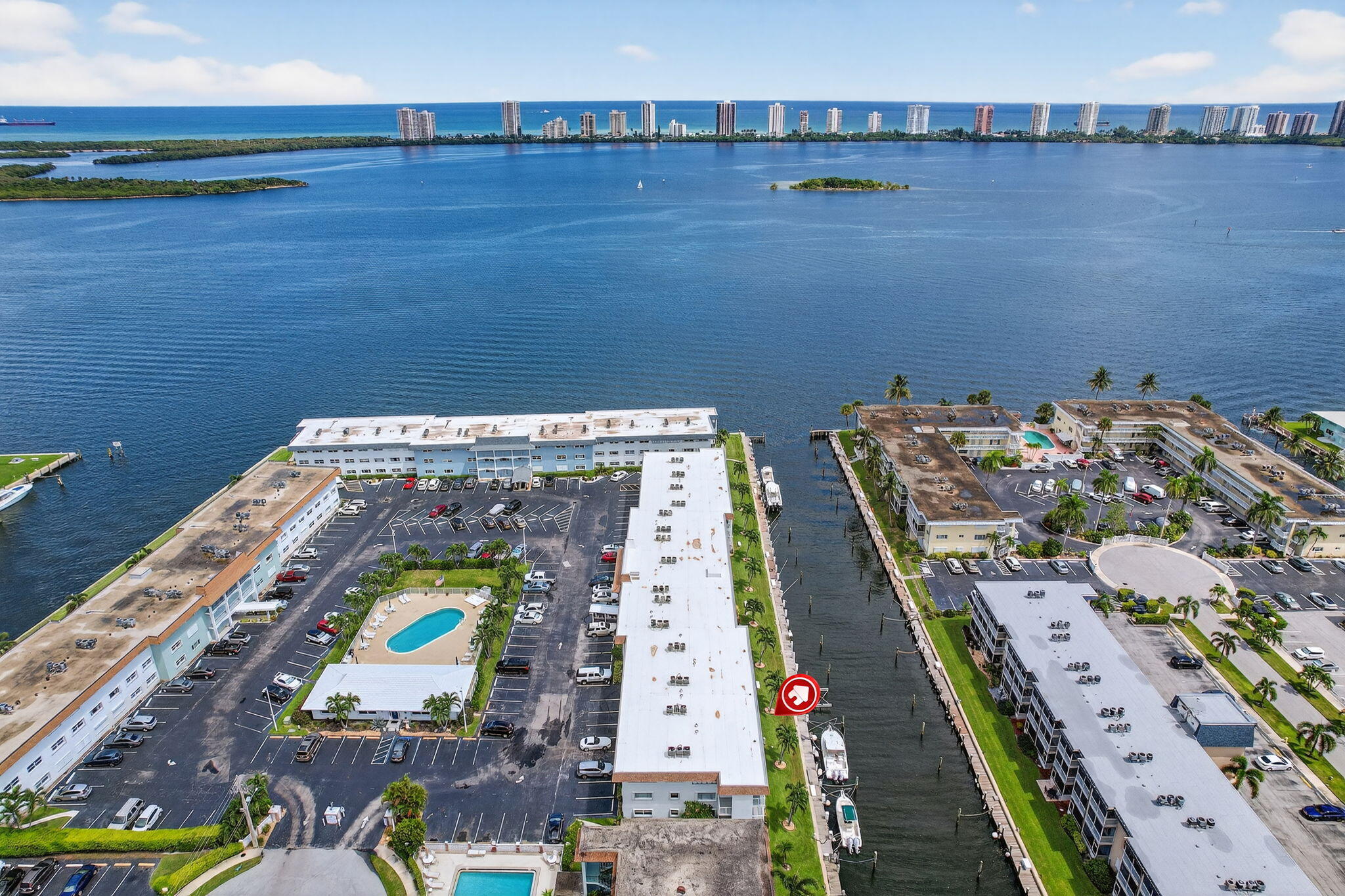 SHORE CLUB APTS B & C CON - Residential