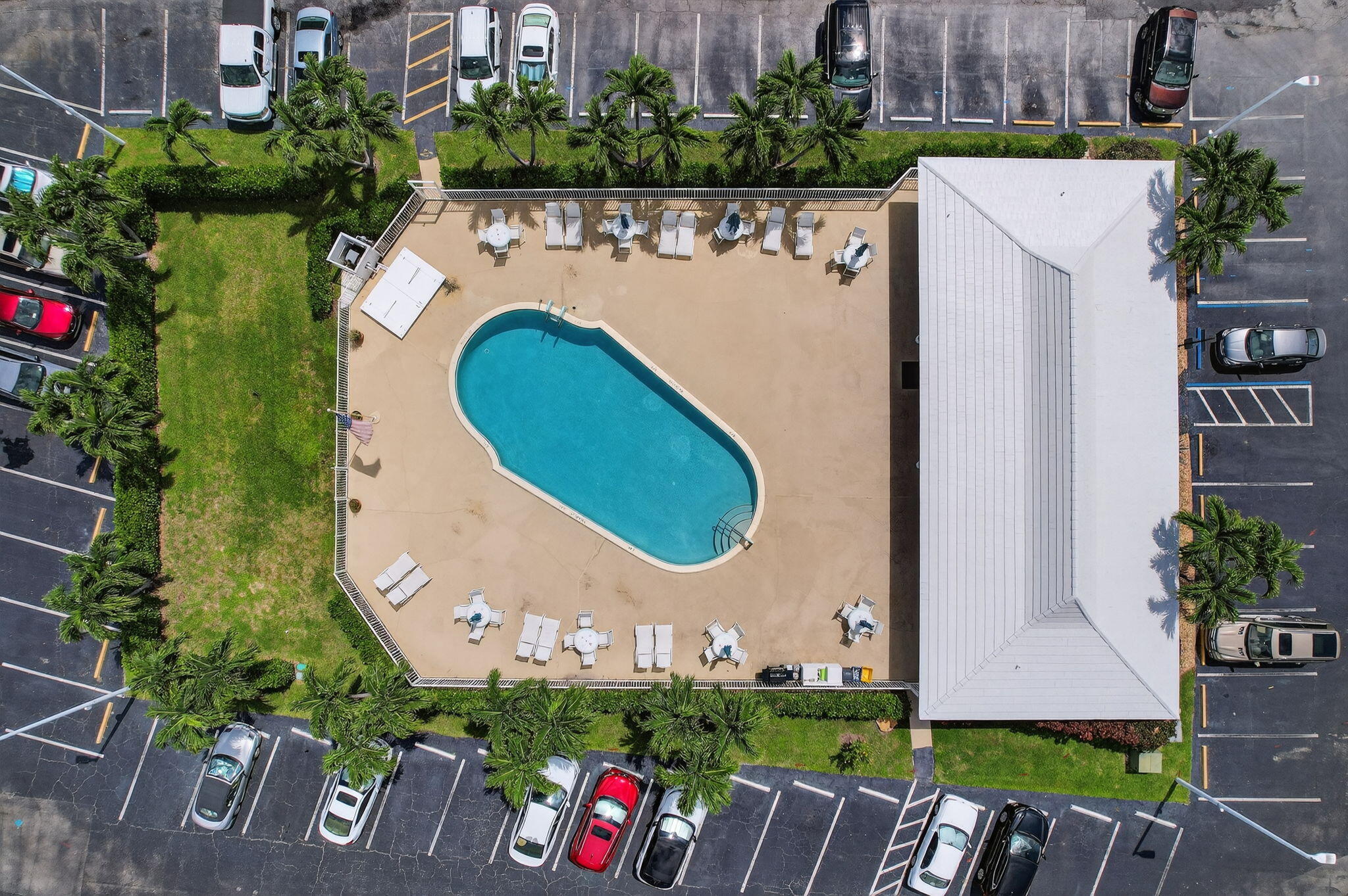 SHORE CLUB APTS B & C CON - Residential