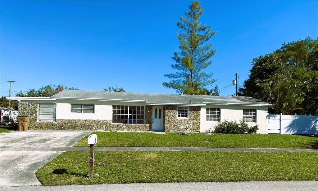 Photo of 320 NW 4th Avenue #3, Deerfield Beach, FL 33441 (MLS # F10556280)