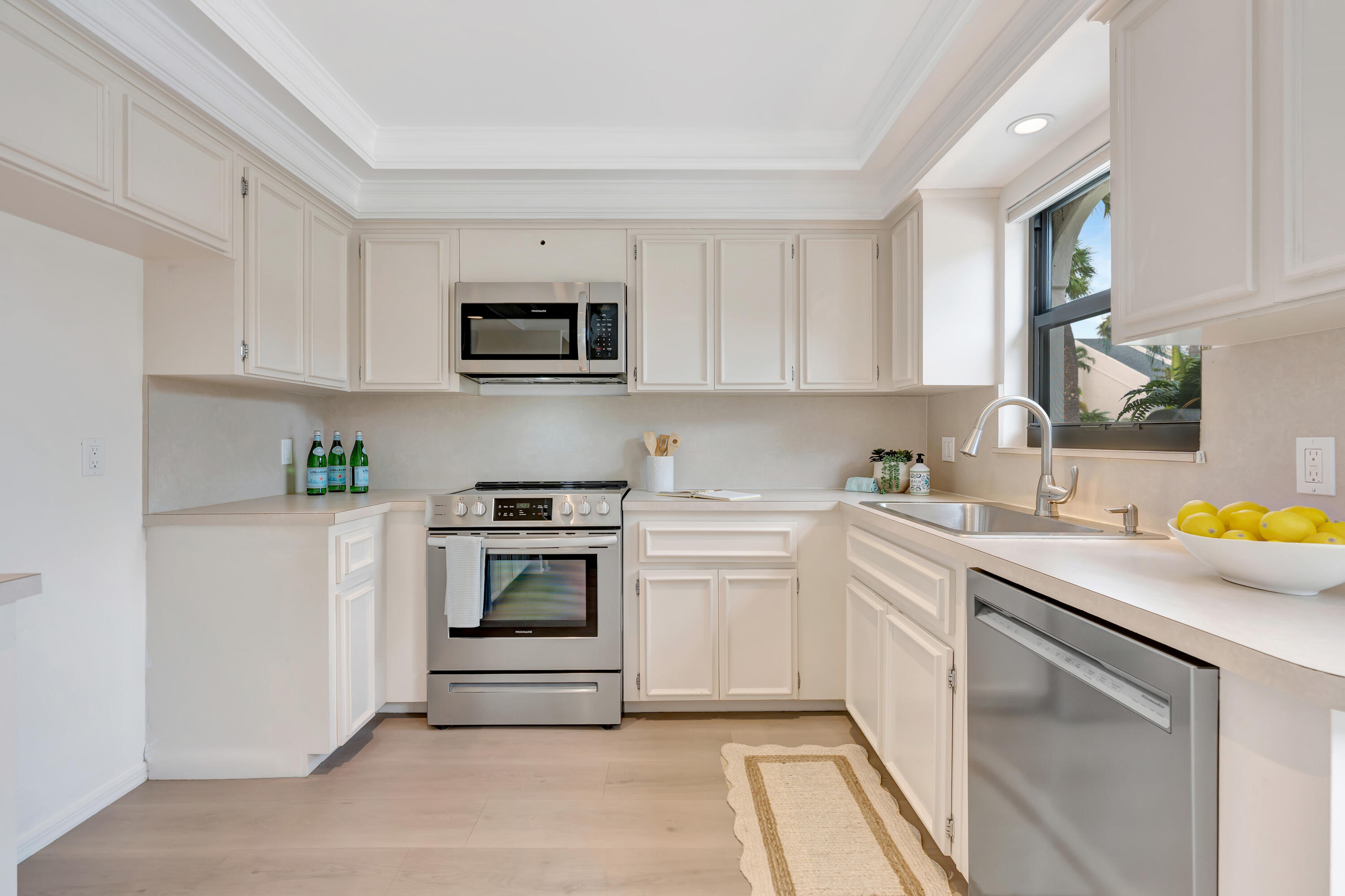 VIA DEL MAR CONDO - Residential