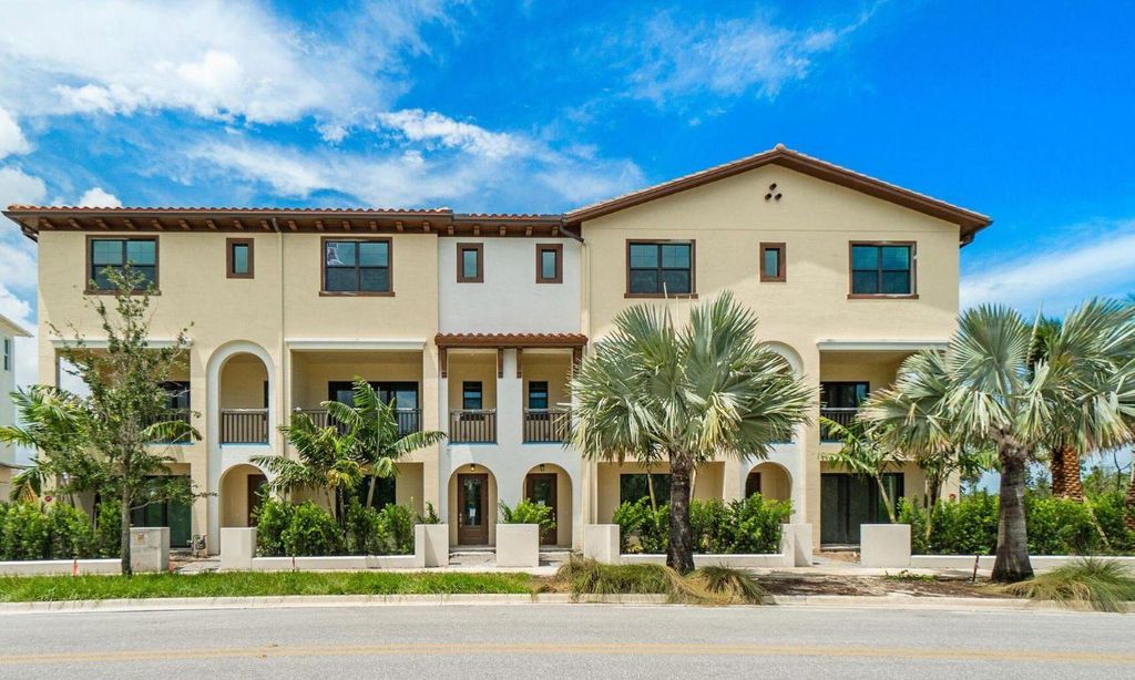 Photo of 5105 Beckman Terrace, Palm Beach Gardens, FL 33418 (MLS # R10947409)