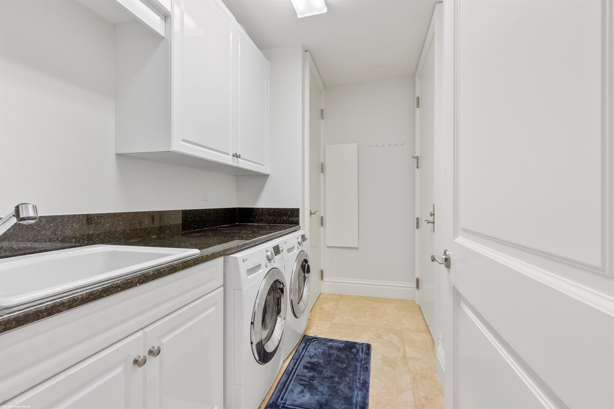 ONE SINGER ISLAND CONDO - Residential